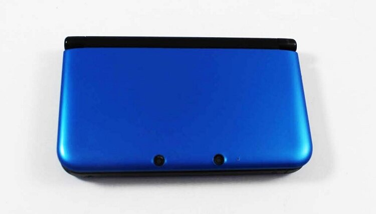 Nintendo 3DS XL - Blue / Black - Video Game System - Used - CaveGamers - Image 3