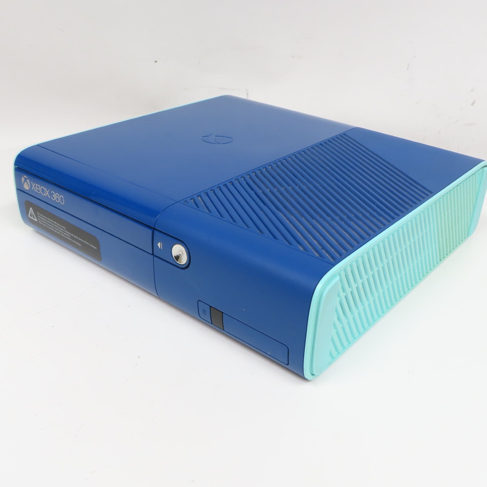 Xbox 360 E Console 500GB - Blue - Video Game System - Used - CaveGamers - Image 2