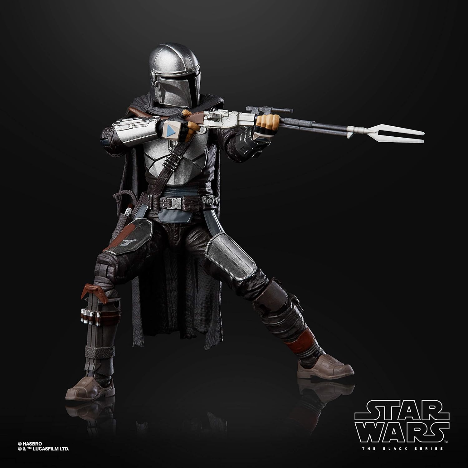 Star Wars: The Black Series - Mandalorian (Beskar Armor) Action Figure Action Figures - Toys - New - CaveGamers - Image 3