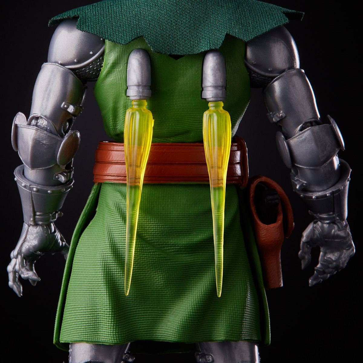 Dr. Doom (Fantastic 4) - Marvel: Retro Collection 6" Action Figure Action Figures - Toys - New - CaveGamers - Image 5