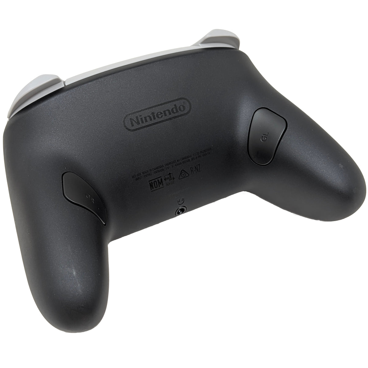 Nintendo Switch 2 Pro Controller - Video Game Accessory - Used - CaveGamers - Image 4