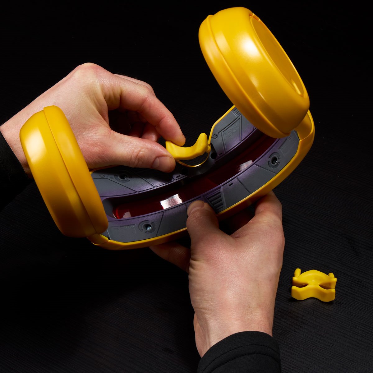 X-Men 97 Marvel Legends Series Cyclops Premium Roleplay Visor Prop Replica Action Figures - Toys - New - CaveGamers - Image 9
