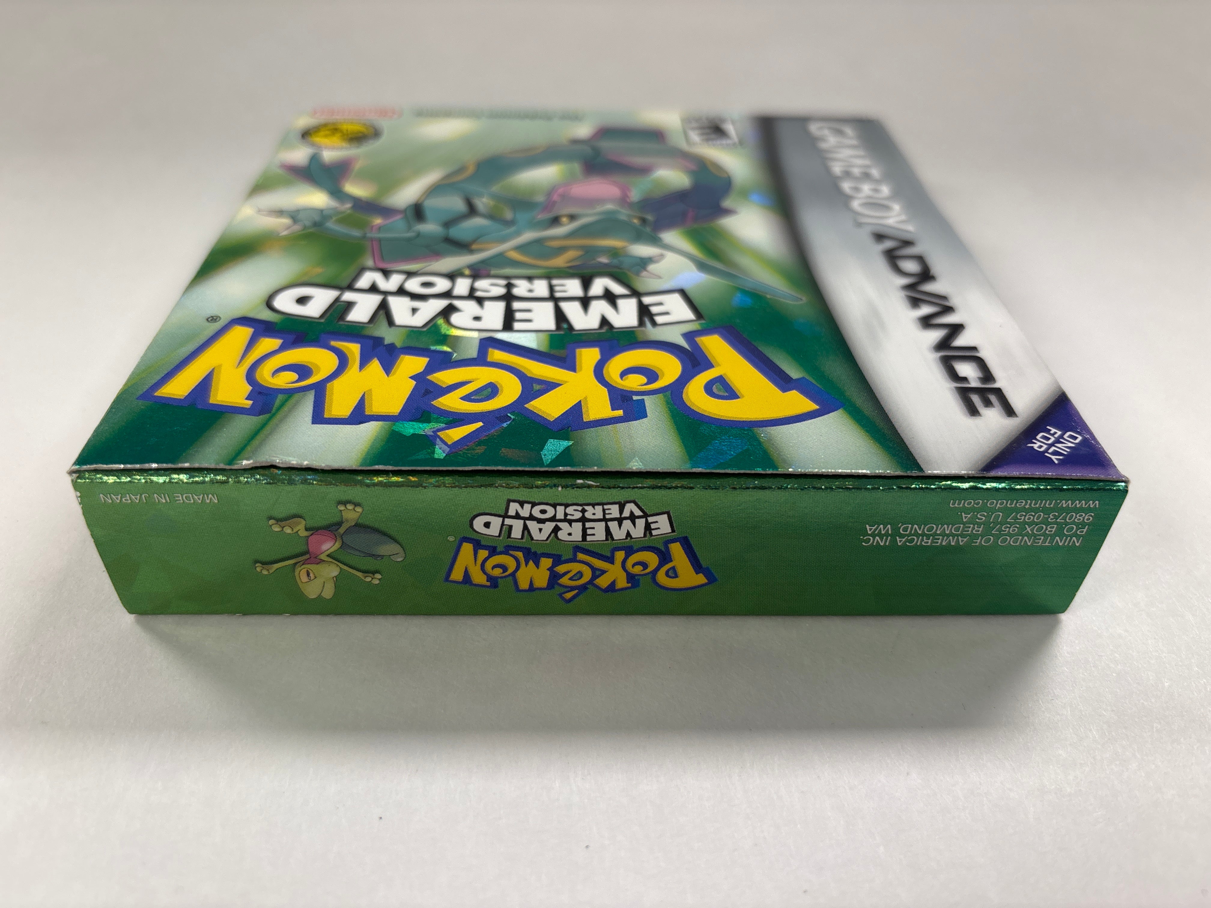 Pokemon Emerald Version - Nintendo Game Boy Advance Complete In Box!