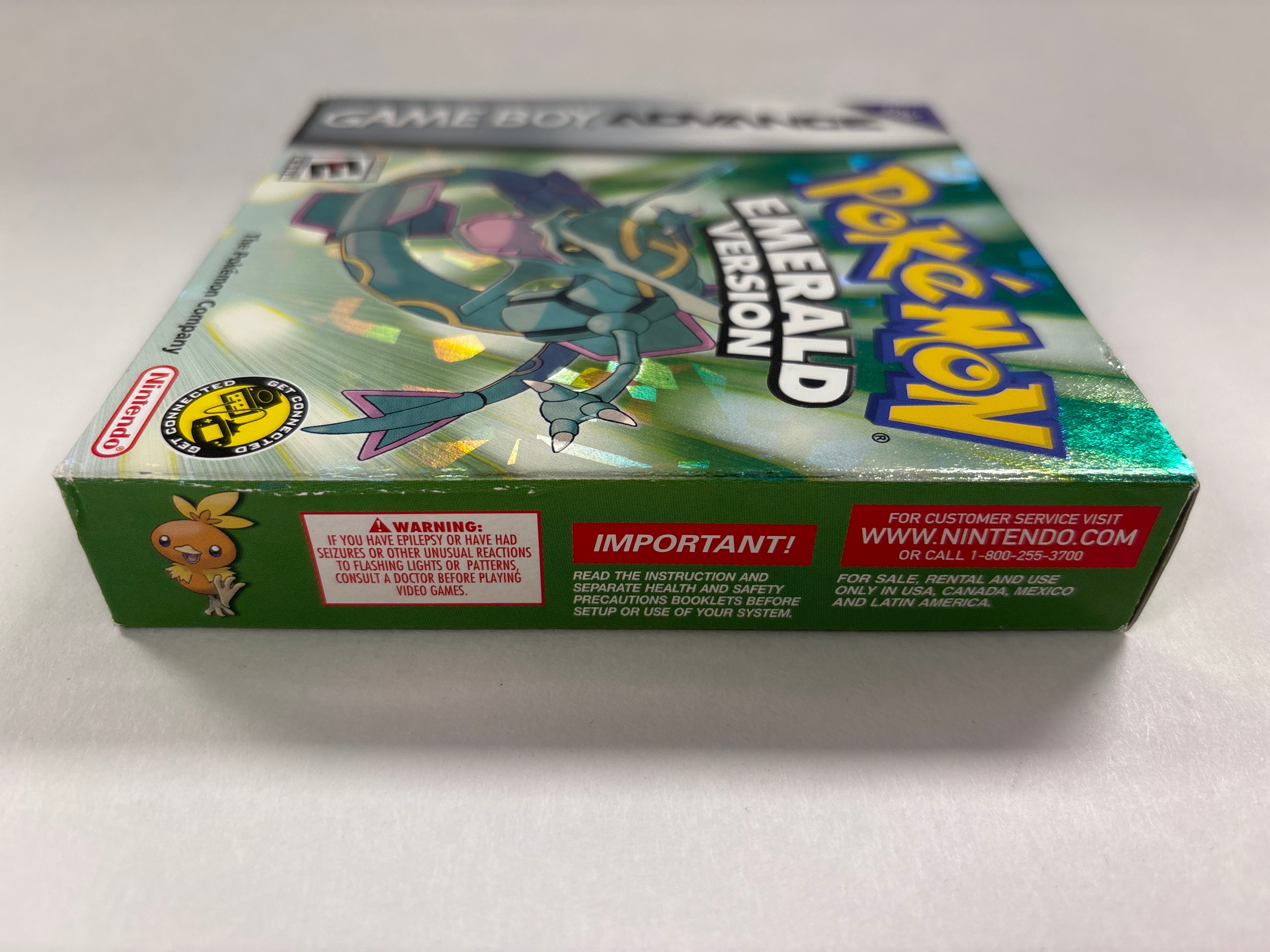 Pokemon Emerald Version - Nintendo Game Boy Advance Complete In Box!